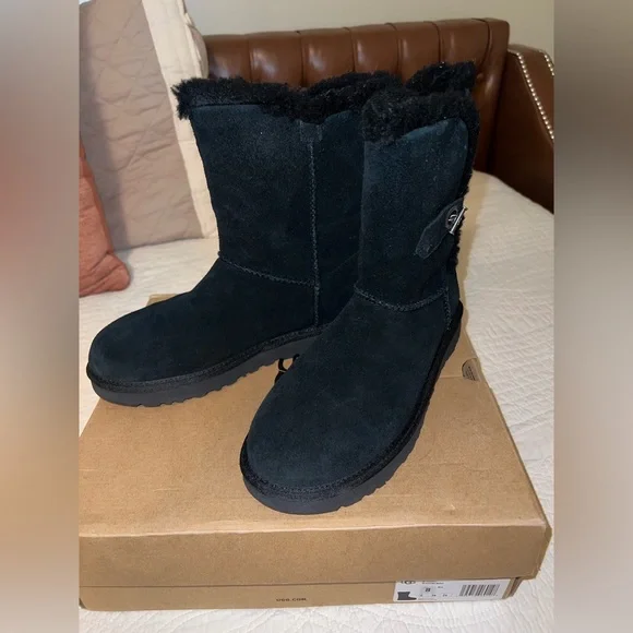 Black UGG Estera Boots - Picture 2 of 10